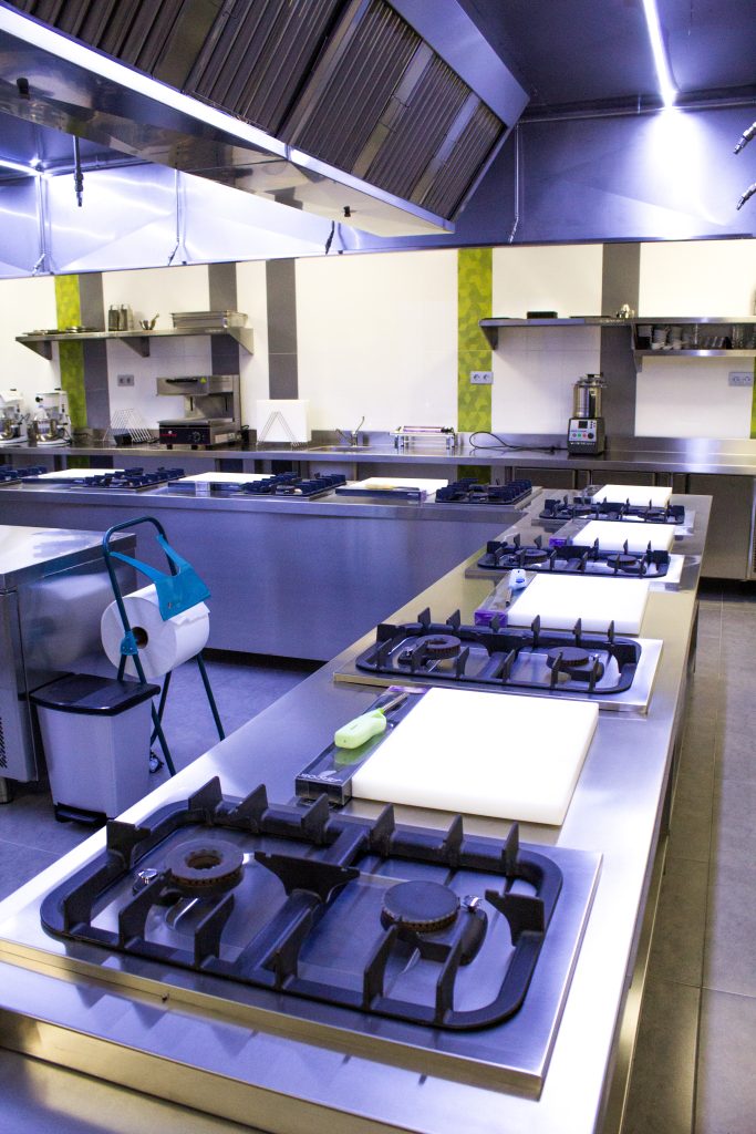 cocina-aulum-alquiler-aulas-granada cocina-aulum-alquiler-aulas-granada