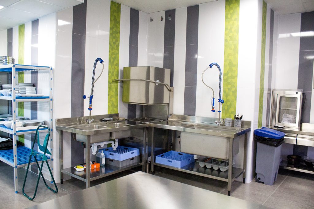 cocina-aulum-alquiler-aulas-granada cocina-aulum-alquiler-aulas-granada