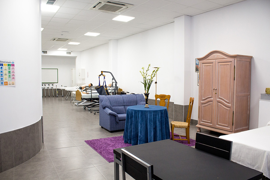 aulum-alquilar-aula-sociosanitaria-granada aulum-alquilar-aula-sociosanitaria-granada